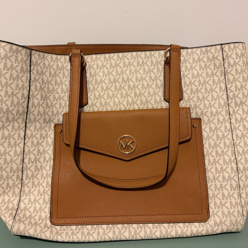 Michael Kors Tan and Cream Signature Tote